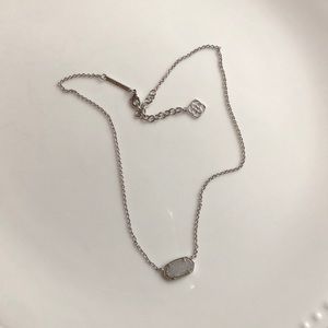 Kendra Scott necklace